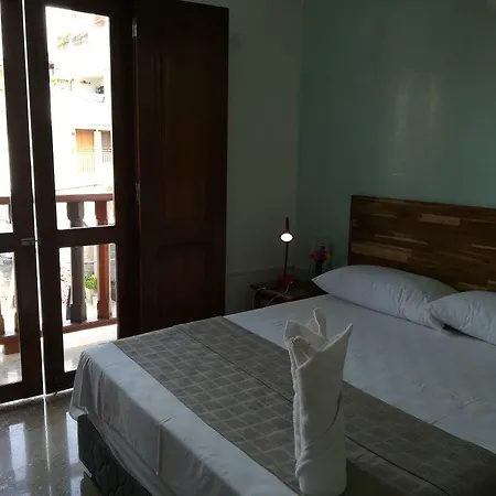 Casa Centenario Hotel 3*
